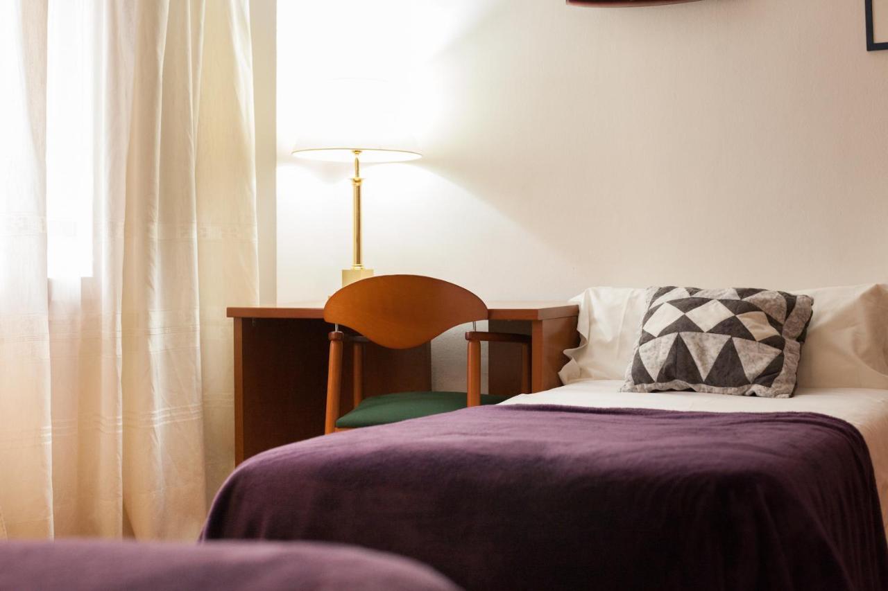 Hostal Restaurant Roma Cubells Luaran gambar