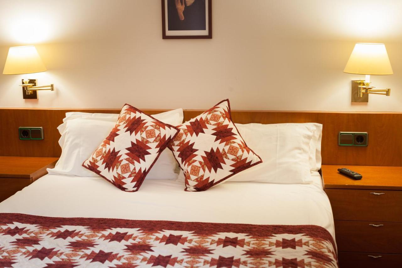 Hostal Restaurant Roma Cubells Luaran gambar