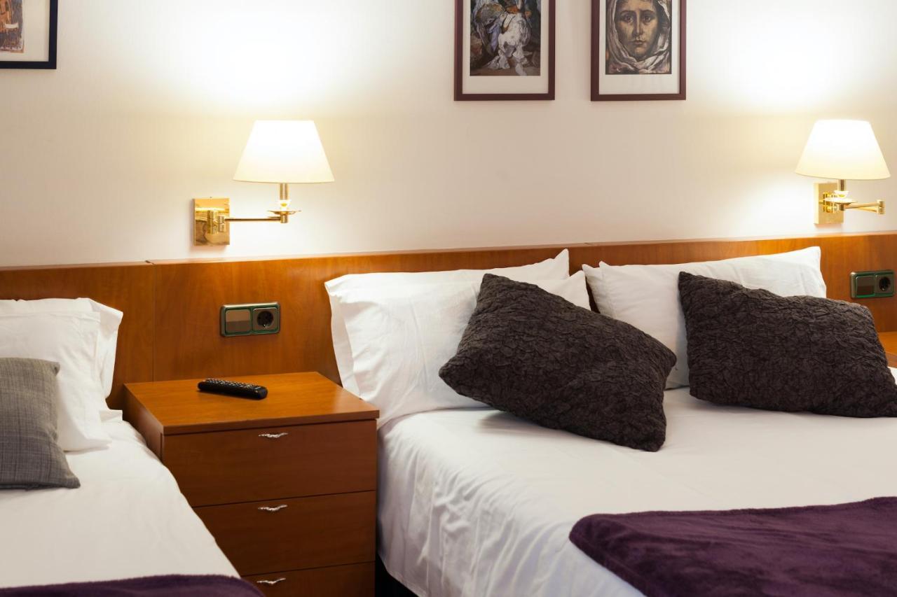 Hostal Restaurant Roma Cubells Luaran gambar