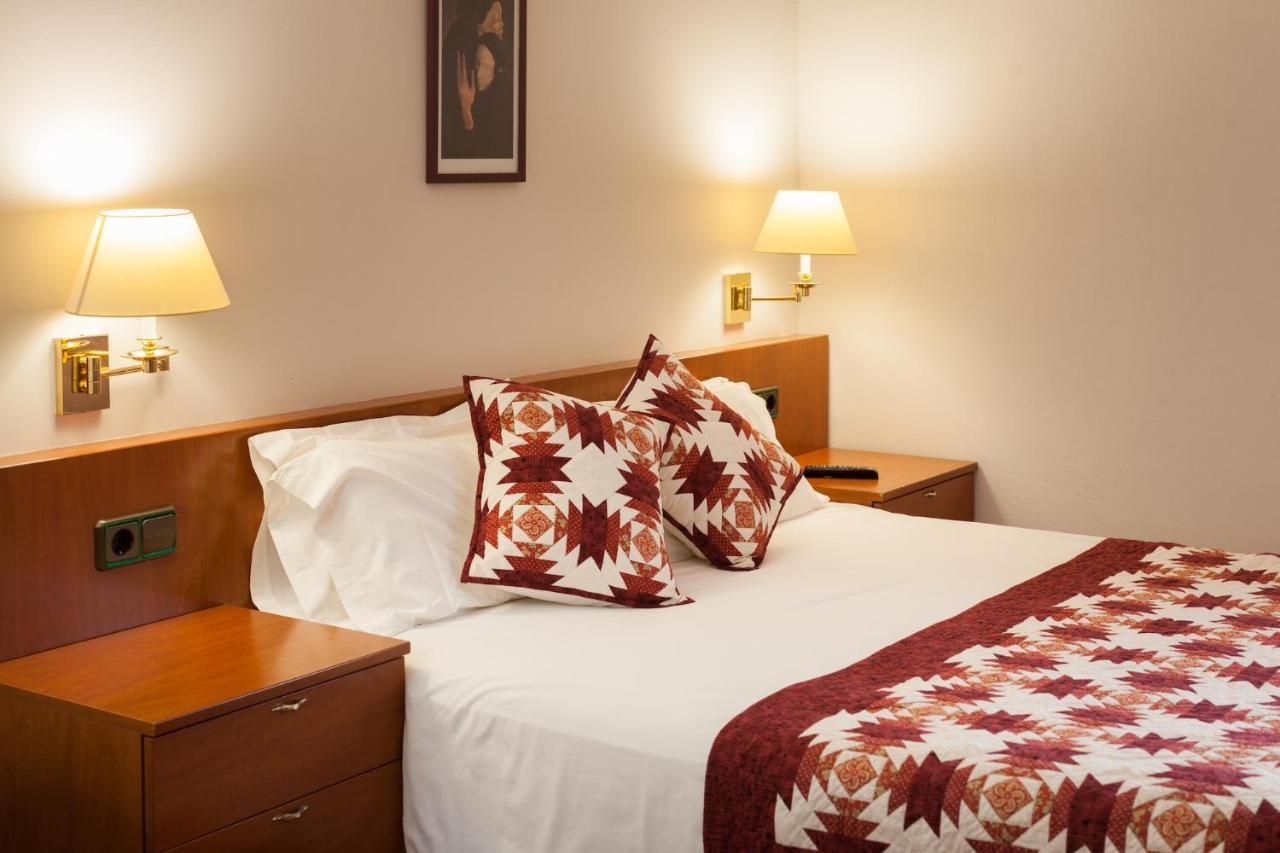 Hostal Restaurant Roma Cubells Luaran gambar