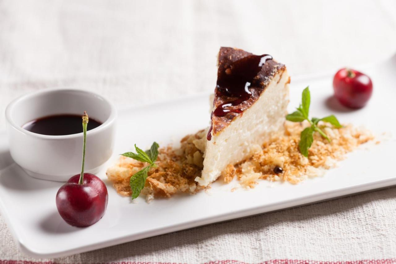 Hostal Restaurant Roma Cubells Luaran gambar