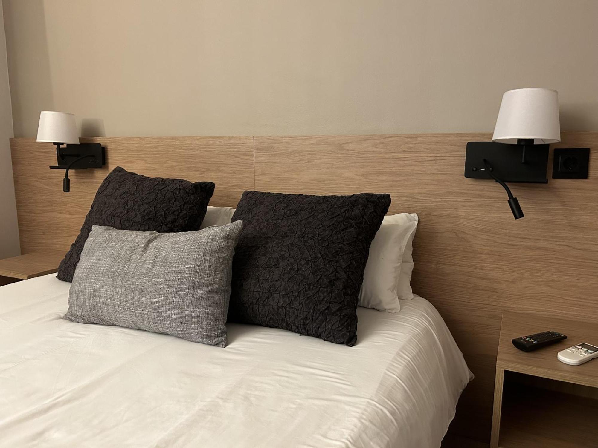 Hostal Restaurant Roma Cubells Luaran gambar