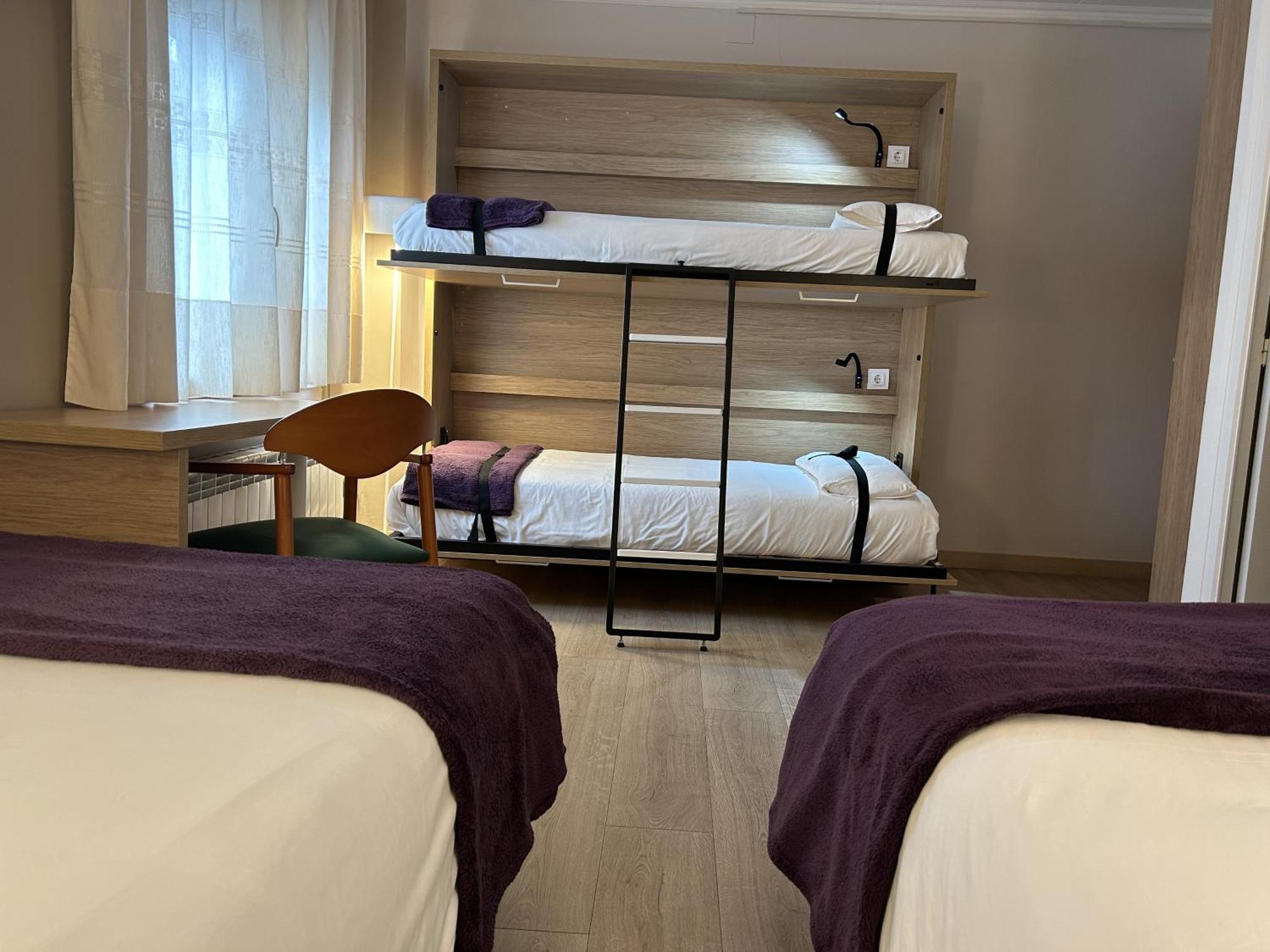 Hostal Restaurant Roma Cubells Luaran gambar